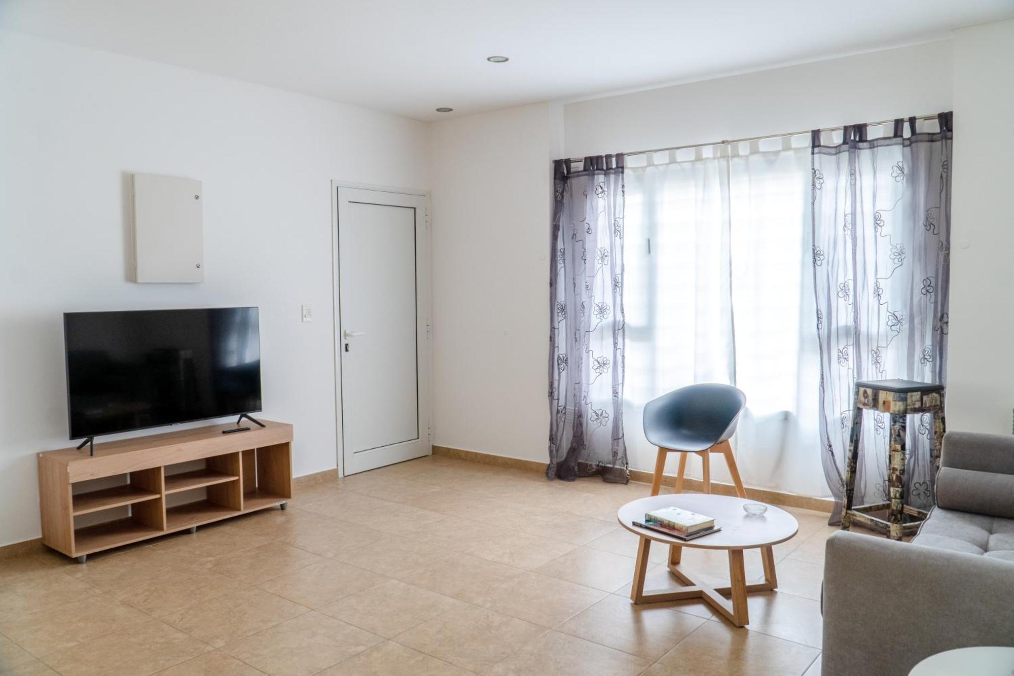 Maca Tobiano, Amplio, Calido, A Pasos Del Mar Apartment